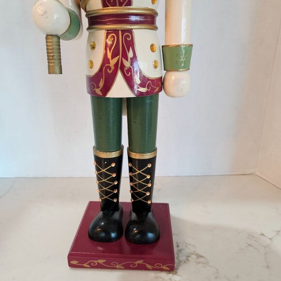 Dan Dee Collectors Choice Deluxe Nutcracker 15" Tall In Box With Sword - Picture 6 of 9